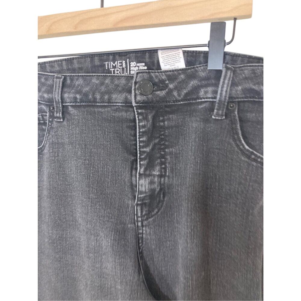 Time & Tru Women's Plus Size High Rise Black Skinny Jeans - Picture 3 of 5